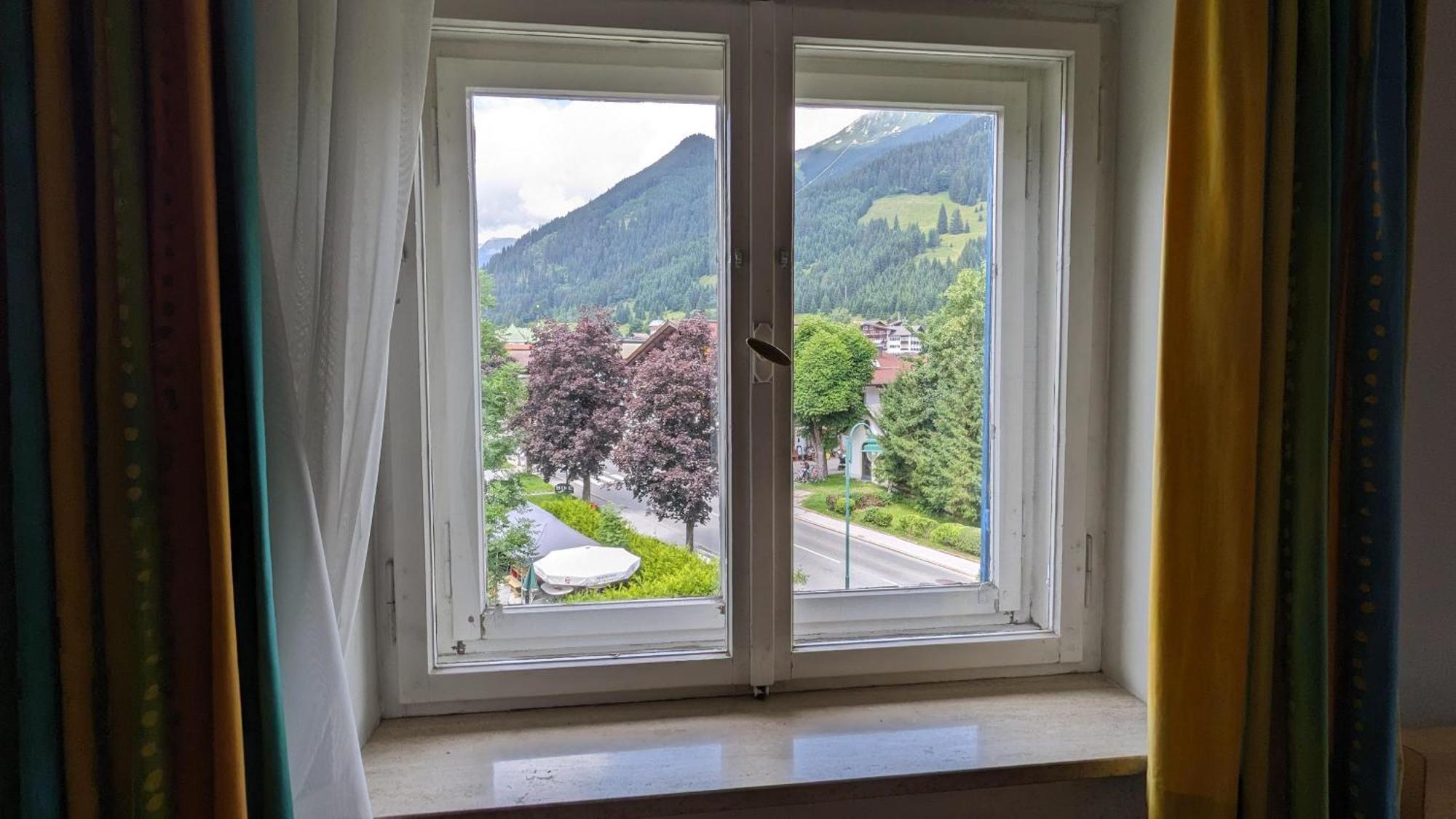 Keyone Rooms Loisach Lermoos Bagian luar foto